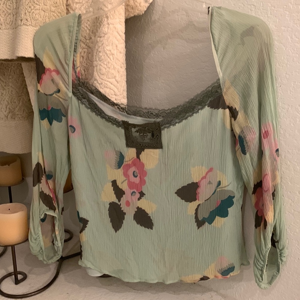 Betsey Johnson blouse size 8